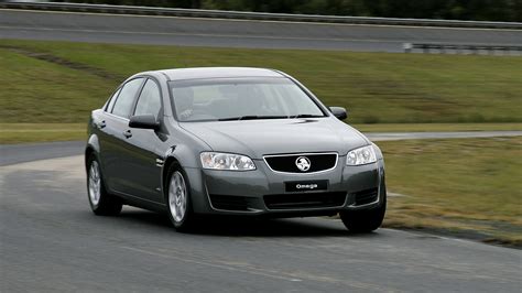 holden omega